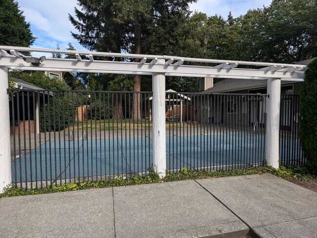Building Photo - Location near pool, ground level, Covered ...