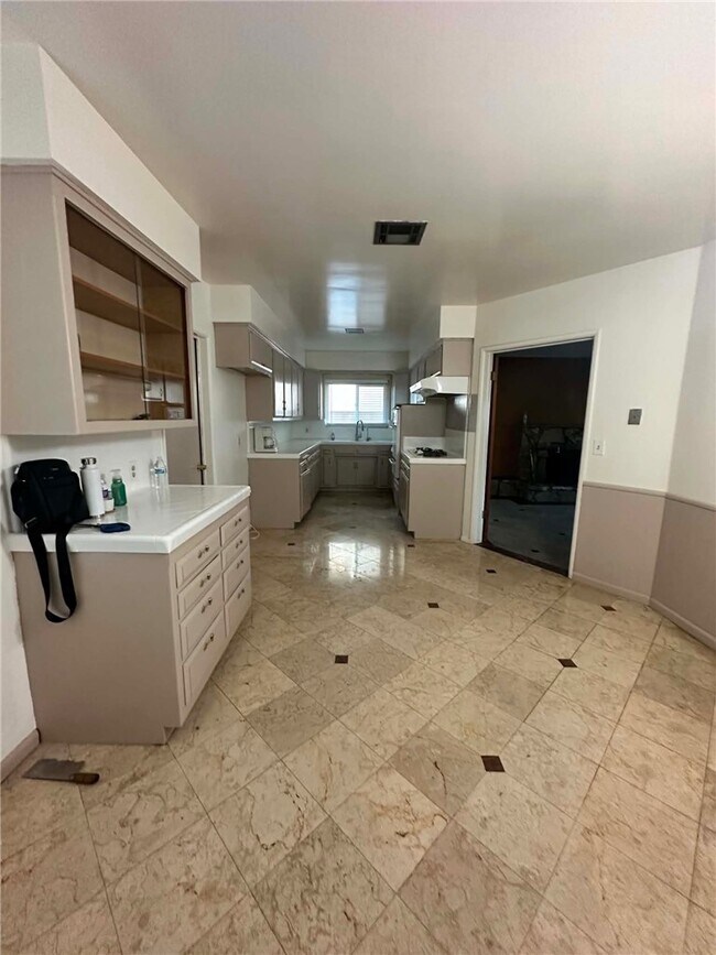 Building Photo - 17458 Fontlee Ln