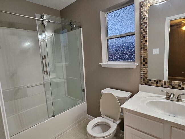 Building Photo - 19411 Ambrosia Falls Dr
