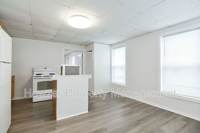 Building Photo - 109 Green St