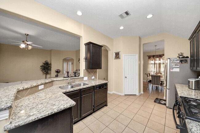 Building Photo - 3018 Wellington Pass Dr