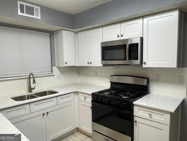 Building Photo - 5391 Kelleys Mill Cir