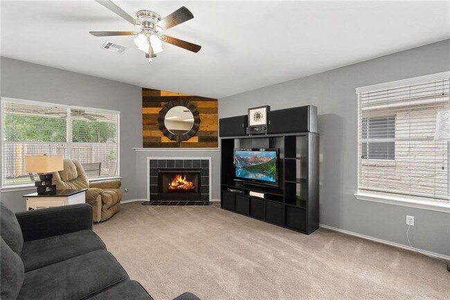 Building Photo - 601 Paso Fino Trail