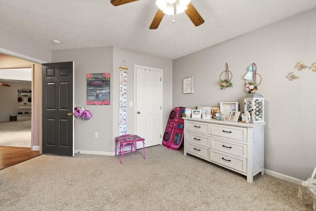 Building Photo - 76 Waterford Way