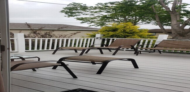 Building Photo - Carter St