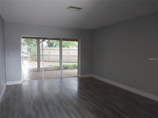 Building Photo - 3962 Basswood Dr