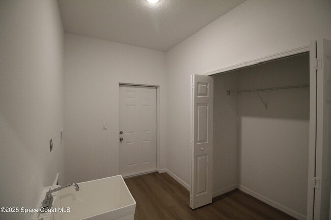 Building Photo - 1658 Hamilton Ave SW