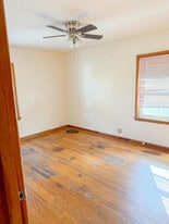 Building Photo - 1120 Metropolis St