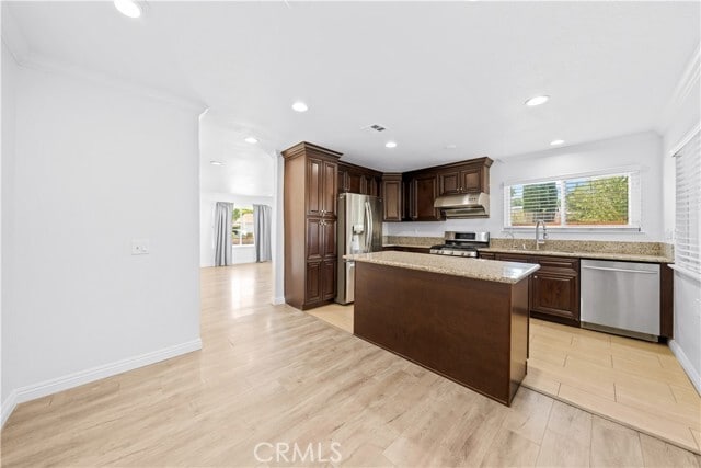 Building Photo - 15410 Elm Ln