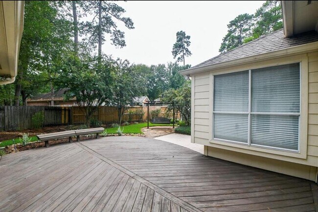 Building Photo - 18 E Knightsbridge Dr
