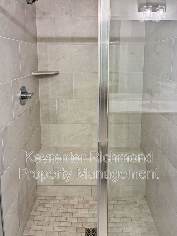 Building Photo - 13801 Randolph Pond Ln