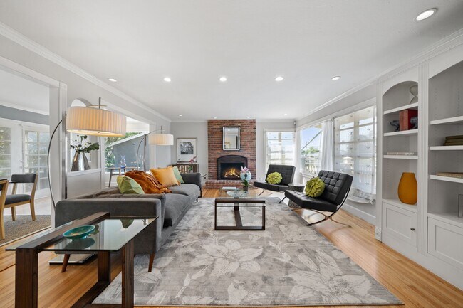 Building Photo - 35 Franciscan Way