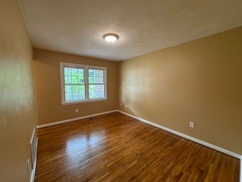 Building Photo - 114 Olin Dr