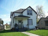 Building Photo - 327 E Robert St