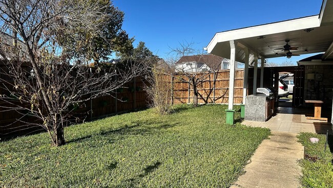 Building Photo - 5713 Allen Ln