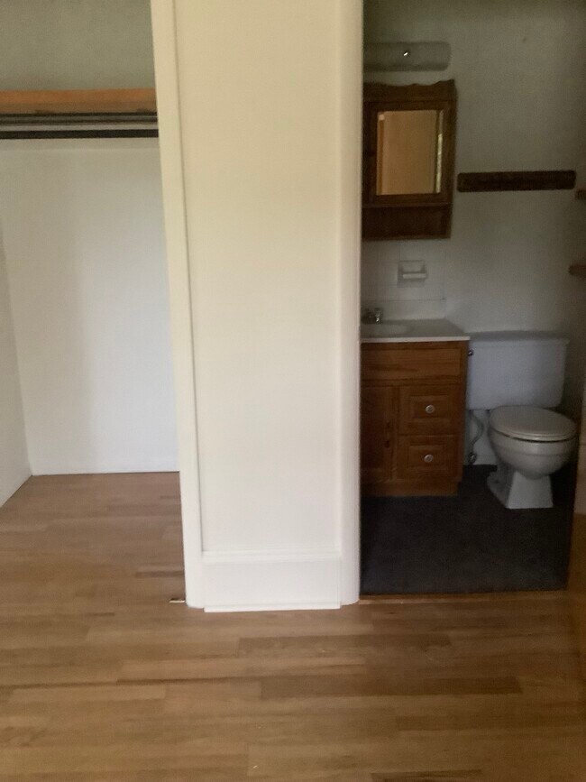 Building Photo - 13775 Carlton St