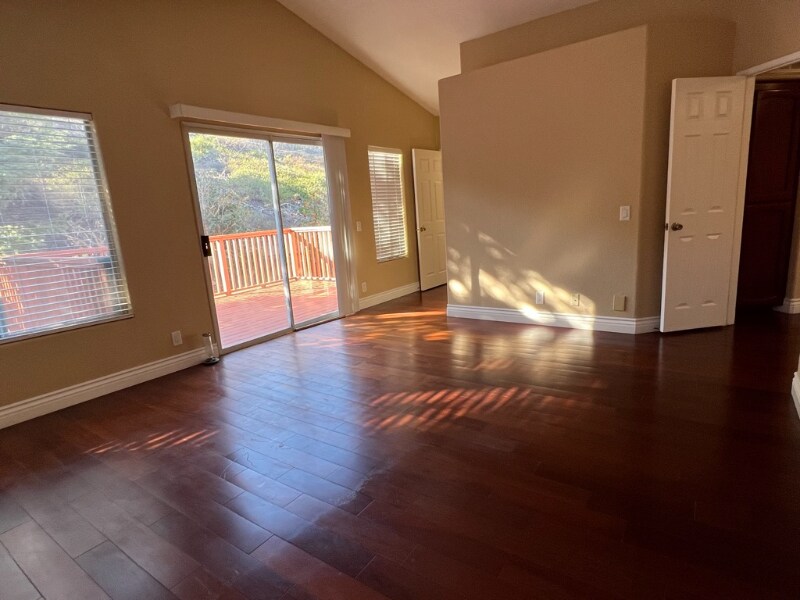 Building Photo - 3399 Northwood Dr