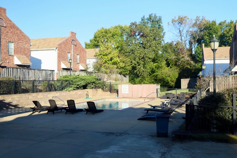 Building Photo - 206 Edinburgh Way