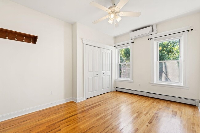 Building Photo - 349 7th St