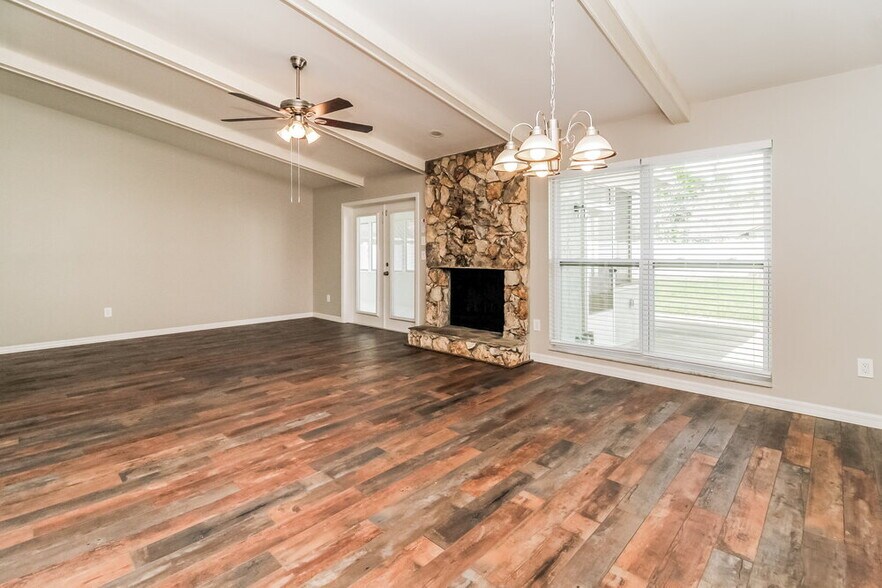 Building Photo - 783 Evert Ct