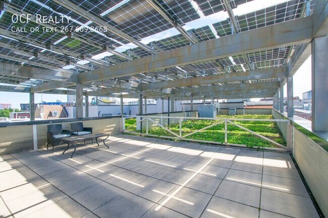 Building Photo - 152 W Laurel St