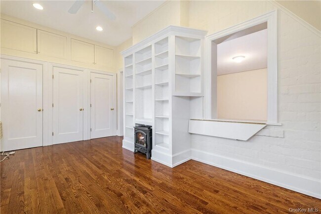 Building Photo - 43 Palmer Ave