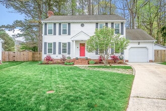 Building Photo - 717 Hempstead Ct