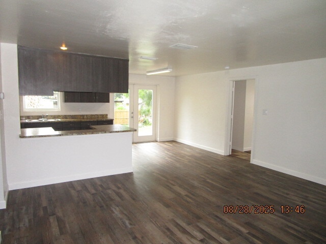 Building Photo - 1006 Continental Dr
