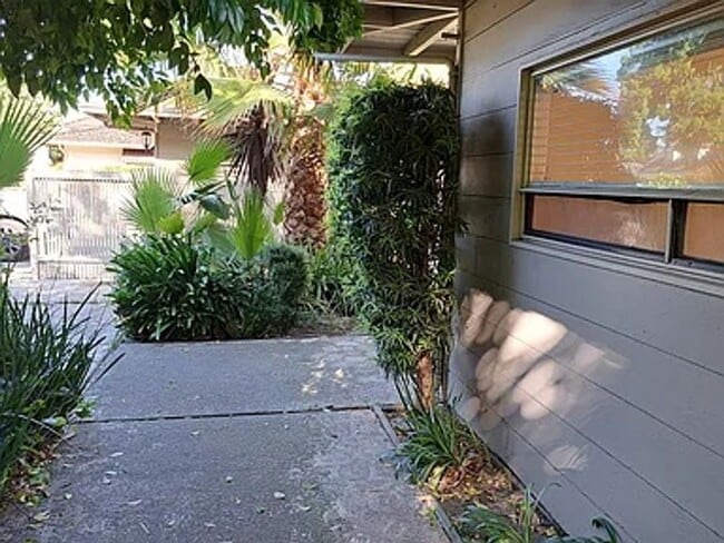Building Photo - Charming 3BR House in Stockton