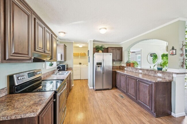 Building Photo - Build Equity While Leasing - Lease and Own...