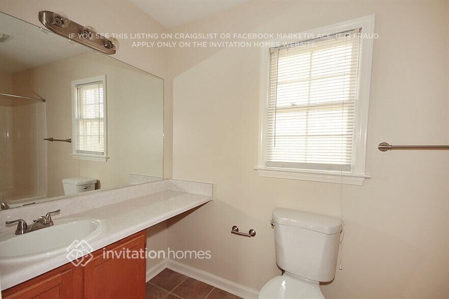 Building Photo - 95 Sweetwater Ln