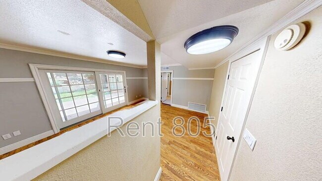 Building Photo - 1239 Rotella St