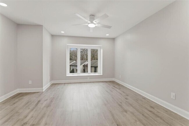 Building Photo - 49 Ivy Gates NE