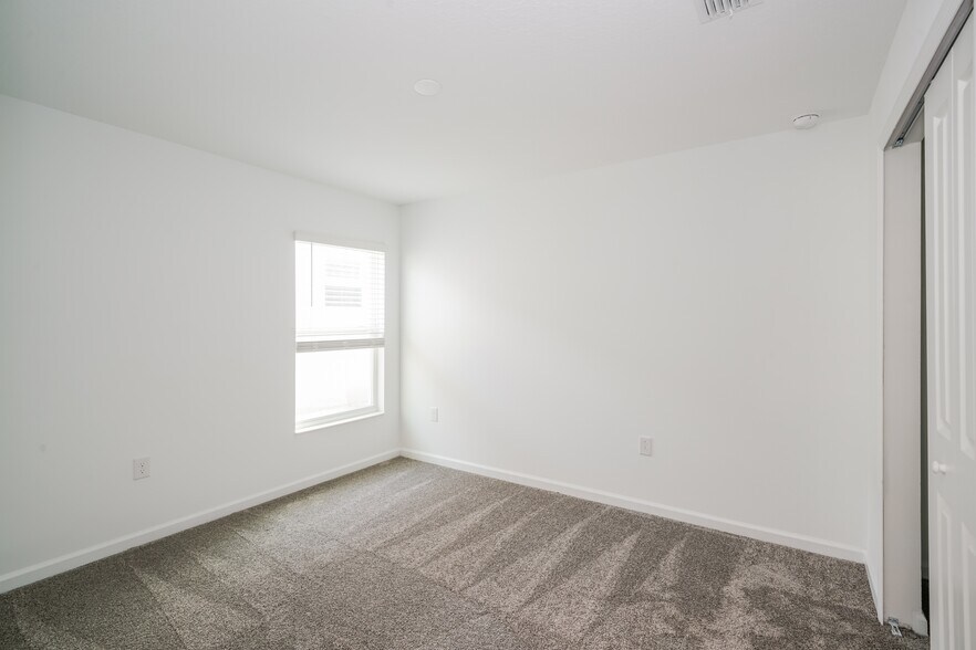Building Photo - 167 Pershing St