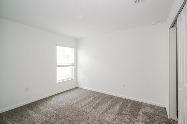 Building Photo - 152 Pershing St