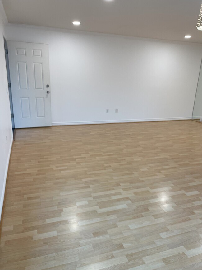 living room - 7962 Arly Ct