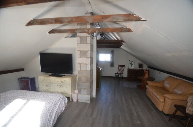 Building Photo - 20 Minutes to Breckenridge! Wood burning f...