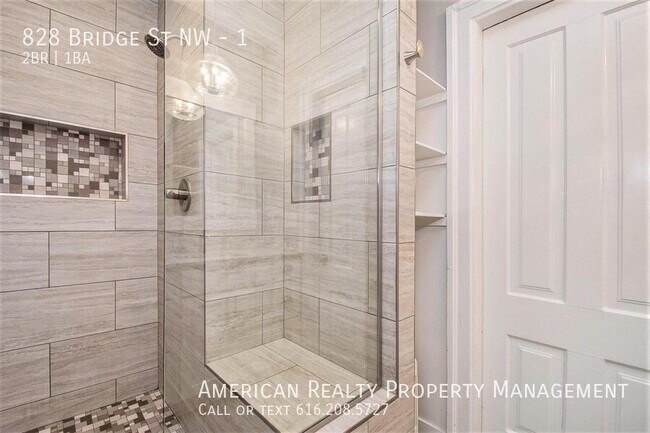 Building Photo - 828 Bridge St NW