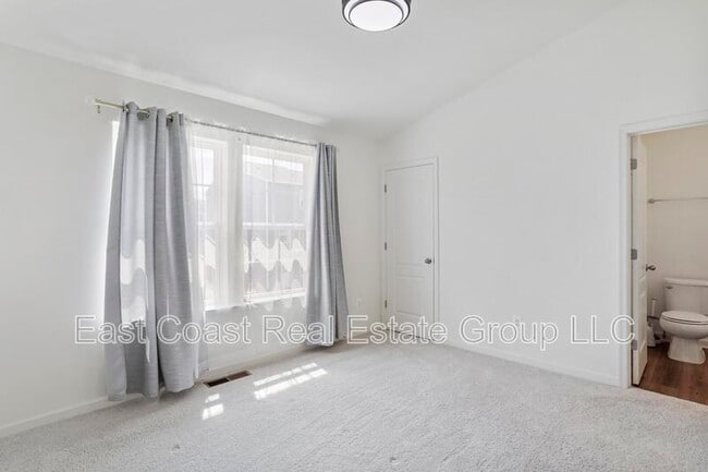 Building Photo - 40 Clifton Mnr