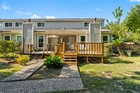 Building Photo - 71 Hideaway Dr