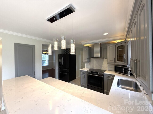 Building Photo - 7318 Connan Ln