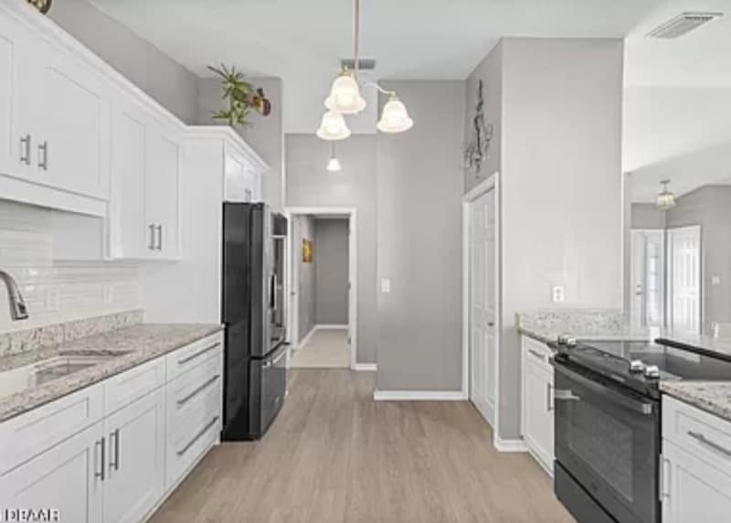 Building Photo - 20 Emerson Dr