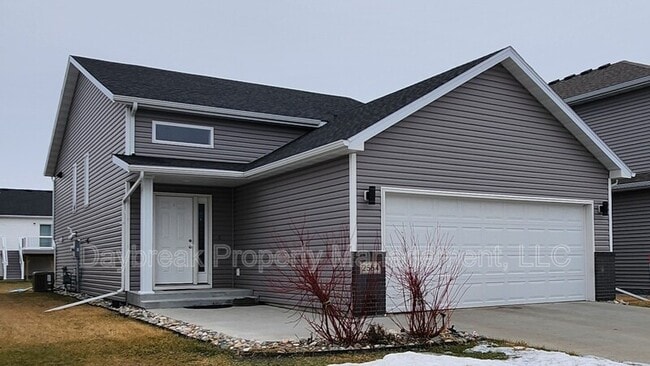 Building Photo - 2584 66th Ave S