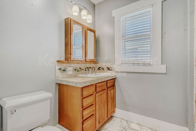 Building Photo - 3056 W Clyde Pl