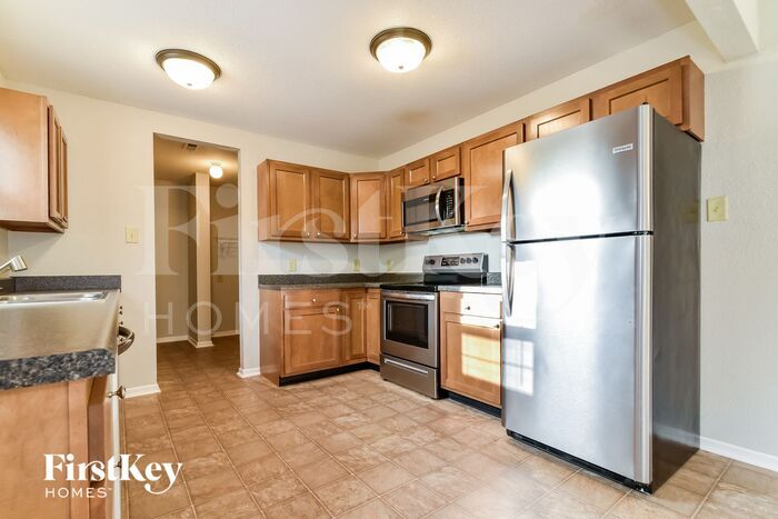 Building Photo - 723 Sedgewick Ln