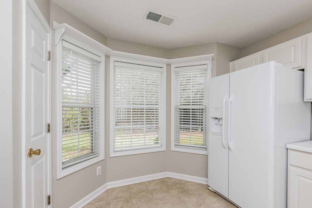 Building Photo - 710 Weatherstone Trce