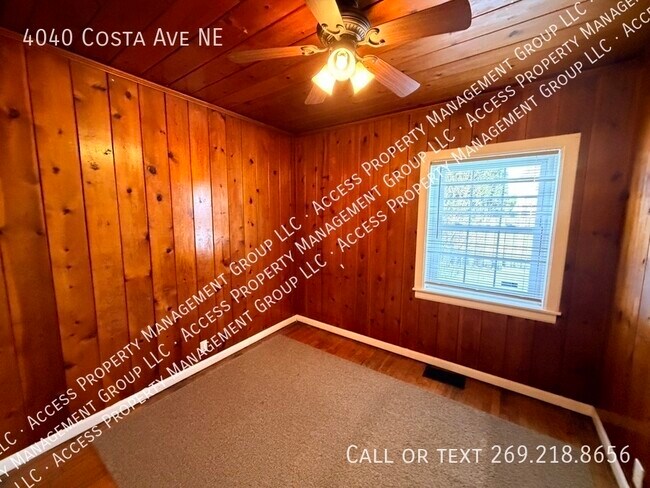 Building Photo - 4040 Costa Ave NE