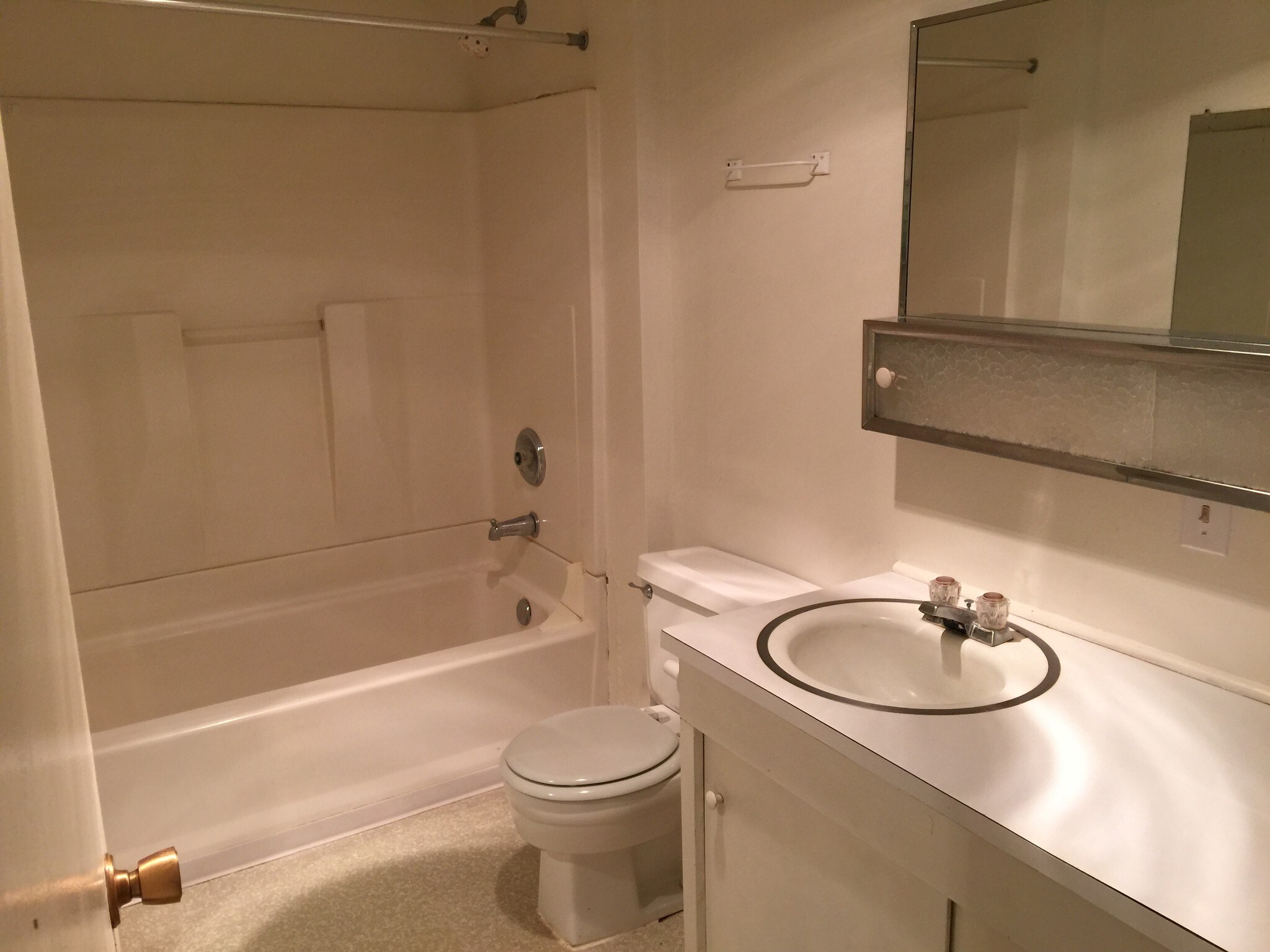 Building Photo - 418 NW Maryland St