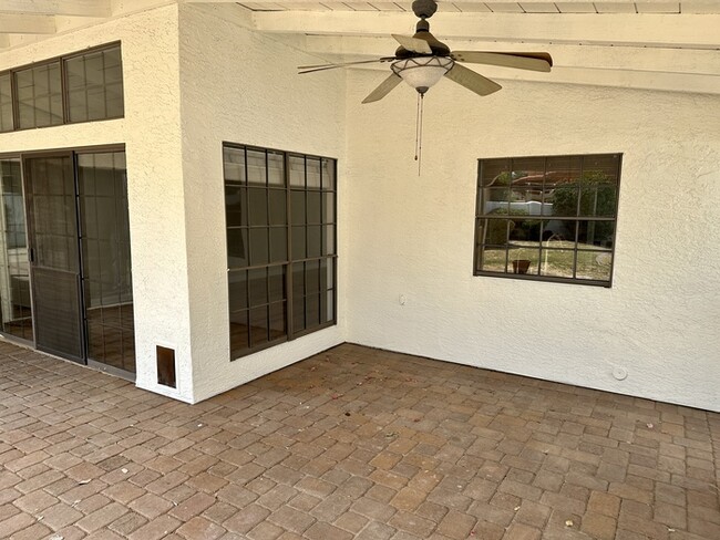 Building Photo - Fantastic corner lot in Santiago
