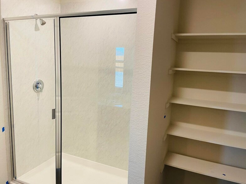 Building Photo - 305 Ginger Ave